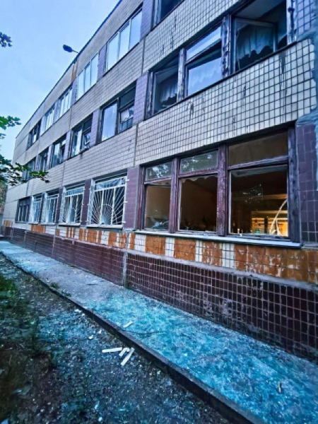 Ворог вночі атакував Нікопольщину дронами та з артилерії, є важко поранений  2