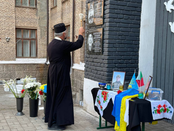 Вшанували їхній подвиг: у Кривому Розі встановили меморіали на честь полеглих воїнів4
