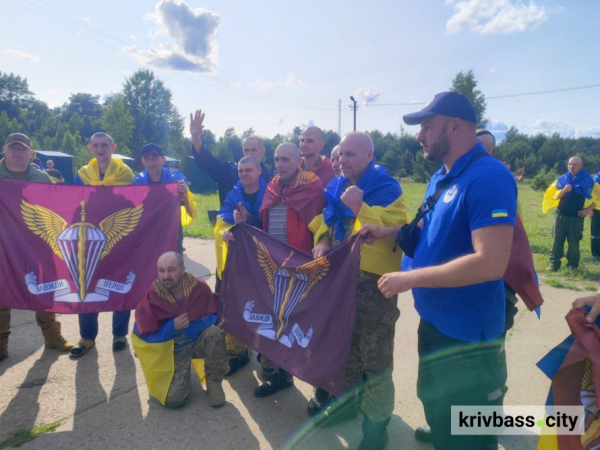 З пекла полону - додому: в Україну повернулися семеро захисників з Криворіжжя2