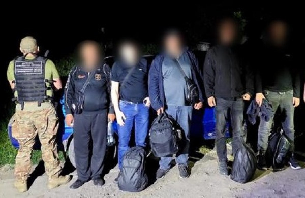 Жителів Дніпропетровщини затримали під час спроби втечі до Молдови0