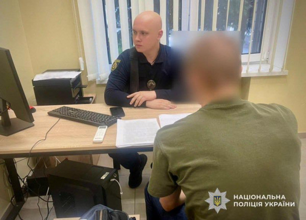 Жорстоко побив людину на вулиці: на Дніпропетровщині поліцейські затримали 24-річного нападника0