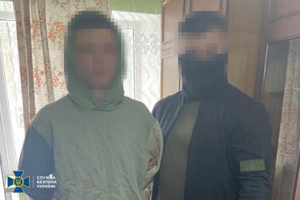 «Знайомство» закінчилось вибухом: ворог хотів вбити українського військового через фейкове побачення0