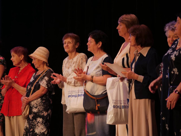 «Золоті» випускники Кривого Рогу:  В Університеті третього віку завершився дев’ятий навчальний  семестр0