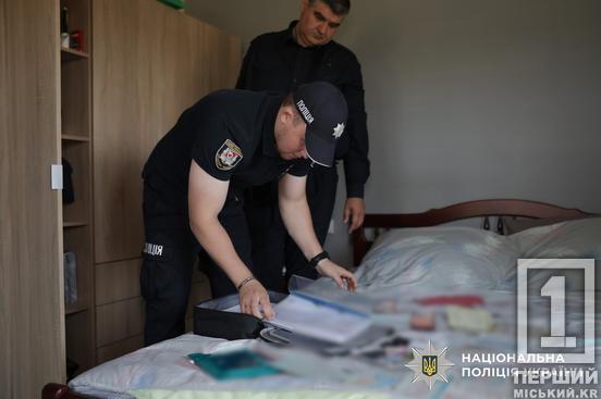 Конспірація високого рівня, величезні суми грошей, зброя: родина з Дніпропетровщини організувала собі заробіток на фальшивих документах3