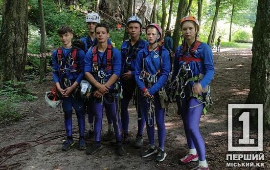 Криворіжці знову на п'єдесталах: перемоги відзначають юні туристи та стрільчиня