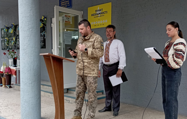 Меморіальні дошки на честь Героїв: криворізька гімназія вшанувала своїх трьох випускників2
