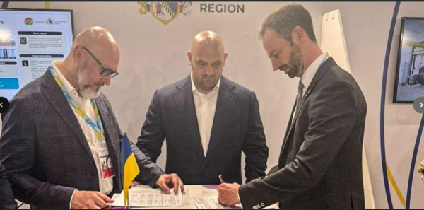 Міста Дніпропетровщини підписали у Римі меморандуми1