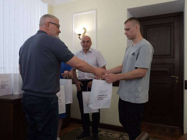 Місто чемпіонів.  Збірна команда з Кривого Рогу зайняла 1 місце  на Всесвітніх спортивних іграх з рукопашного бою в Греції3