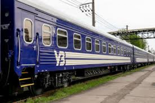 Між  Кривим Рогом і Києвом курсуватимуть додаткові поїзди0
