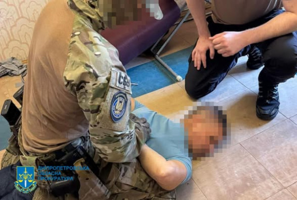 На Дніпропетровщині чоловік зливав ворогу дані про розташування ППО і  енергооб’єктів1