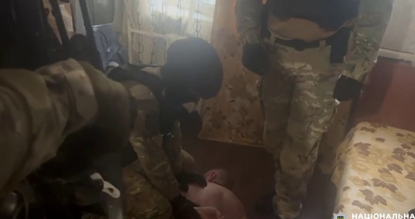 На Дніпропетровщині злочинне угруповання збувало наркотики із щомісячними прибутками близько 7 мільйонів гривень1