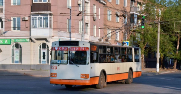 Тролейбус №4 - фото з відкритих джерел