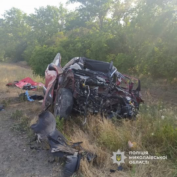 На трасі Кривий Ріг – Миколаїв в ДТП  загинули три людини, в тому числі дитина1