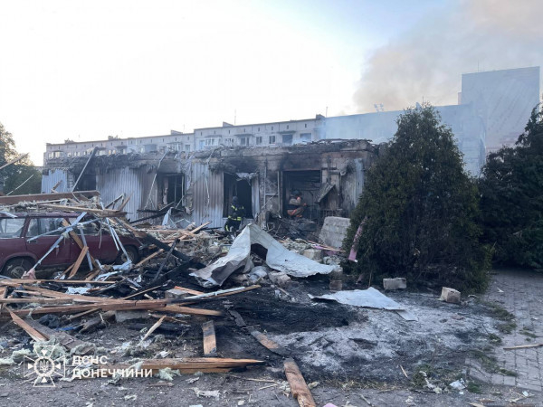 Наслідки ворожого удару по Донеччині: щонайменше 2 загиблих і 27 поранених3