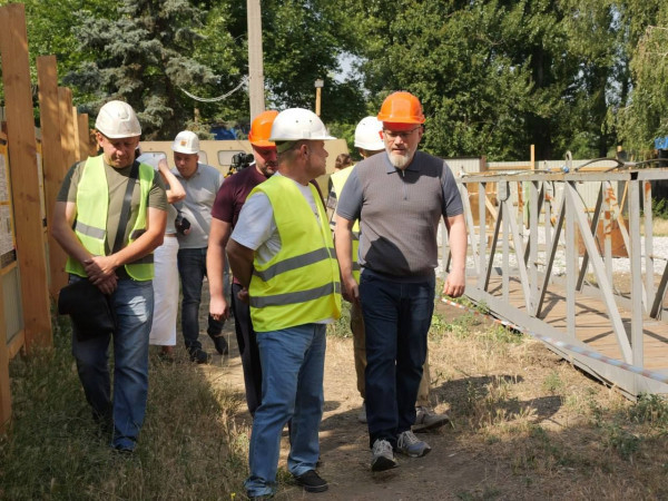 О. Вілкул: У партнерстві з Німецьким  товариством міжнародного співробітництва GIZ допомагаємо відновлювати криворіжцям житло, що постраждало від ракетних обстрілів1