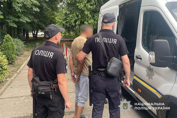 Обікрав пацієнтів лікарні: криворізькі поліцейські затримали зловмисника0