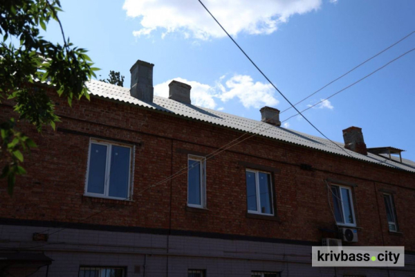 Понад 10 тисяч криворіжців отримали допомогу на відновлення житла після російських обстрілів4