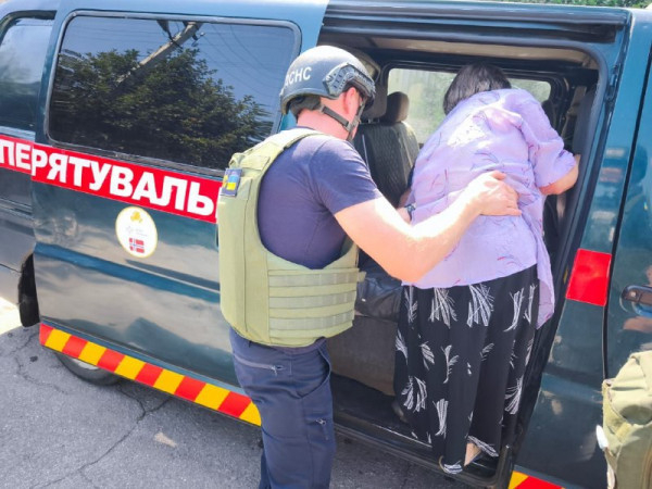 Російські окупанти атакували два райони Дніпропетровщини2