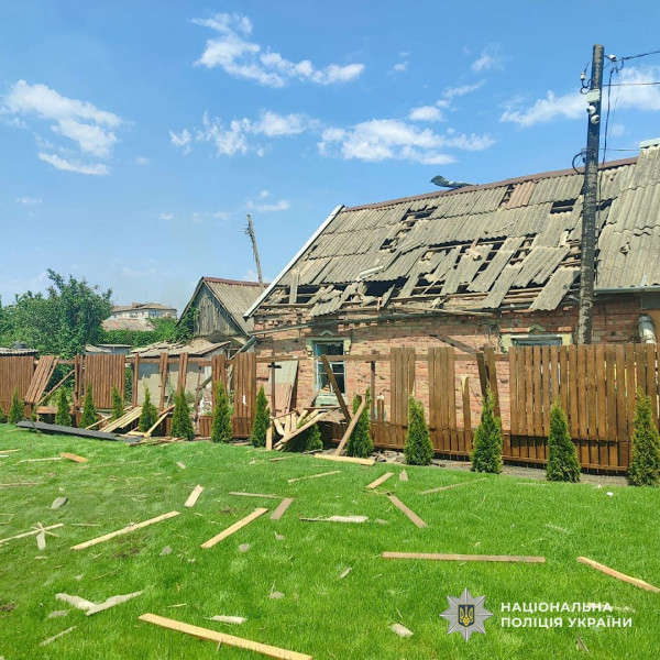 Російські війська вчора вбили чотирьох людей на Дніпропетровщині, є поранені: поліцейські працюють на місцях обстрілів1