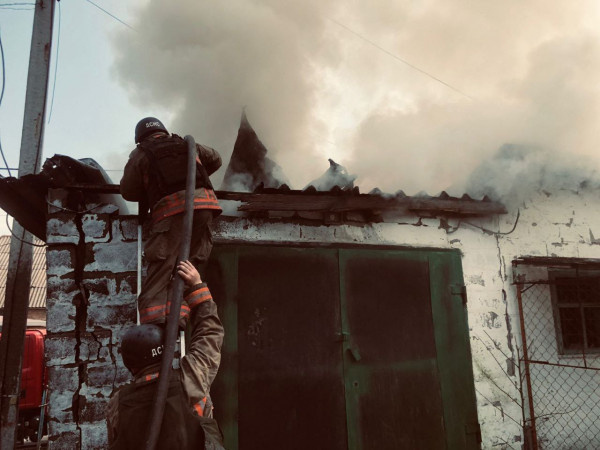 Сьогодні вдень ворог гатив безпілотниками, з артилерії та запустив КАБ по трьох районах Дніпропетровщини, є загибла і поранені8