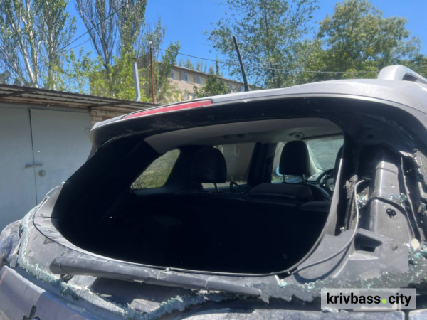 У Кривому Розі ліквідовують наслідки нічних ударів російськими БпЛА: містяни звертаються по допомогу6