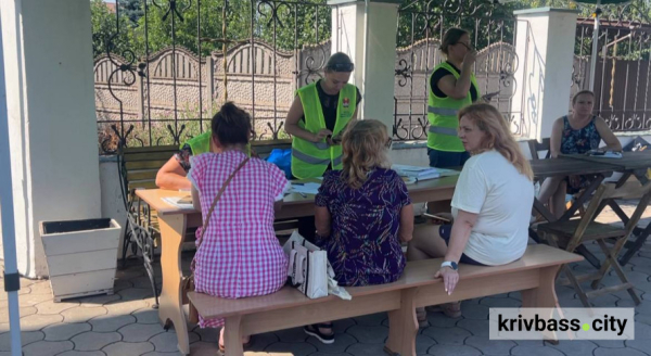 У Кривому Розі ліквідовують наслідки нічних ударів російськими БпЛА: містяни звертаються по допомогу4
