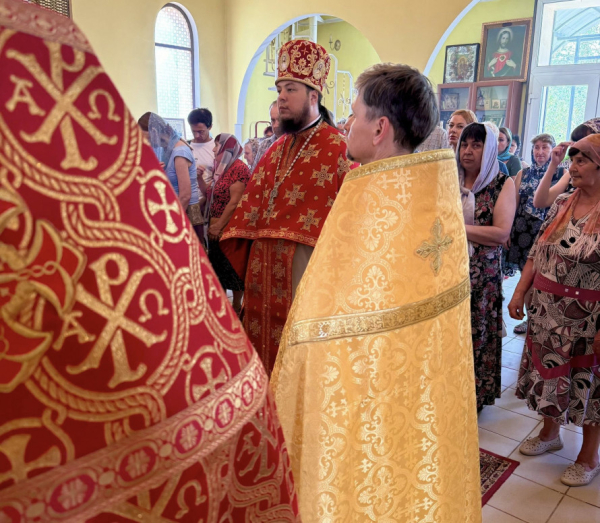 У криворізькому храмі відбулася Божественна Літургія на честь святого великомученика Пантелеймона5
