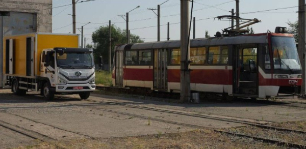Усе для ремонту: у Кривому Розі автопарк комунальників поповнився сучасною спецтехнікою1