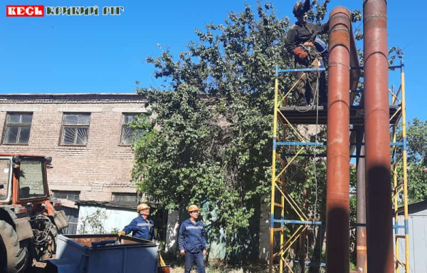 Ремонт теплотраси на вул. Січеславській в Кривому Розі
