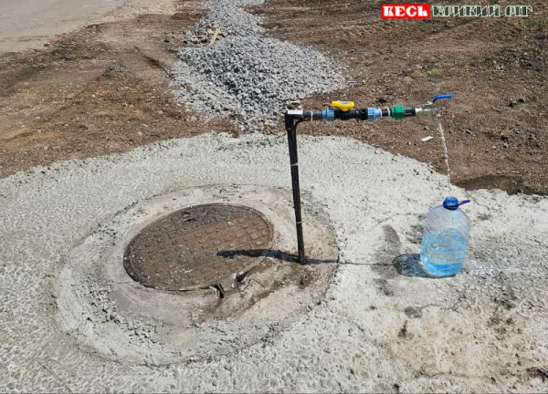 Кран з водою поруч з Сектором почесних поховань в Кривому Розі