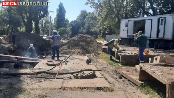Заміна труб теплотраси в Саксаганському районі Кривого Рогу