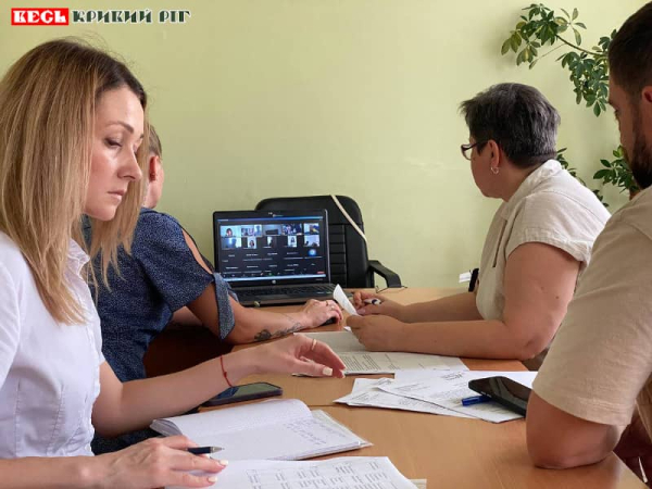 Нарада в Криворізькій РВА щодо боргів ВПО за електроенергію