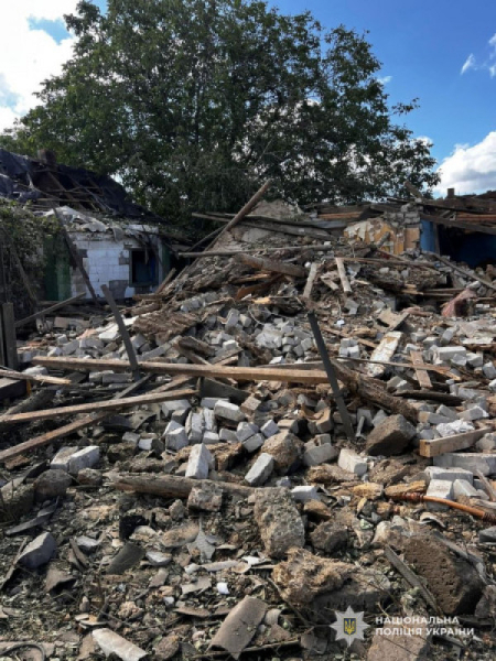 Внаслідок ворожого обстрілу Синельниківщини загинула людина: поліцейські працюють на місці атаки1