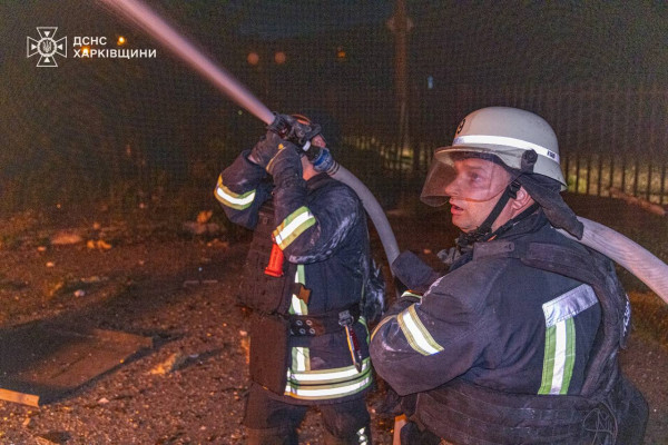 Вночі під масовантим ударом ворога знову опинилася Харківщина, є постраждалі, серед них — троє рятувальників3