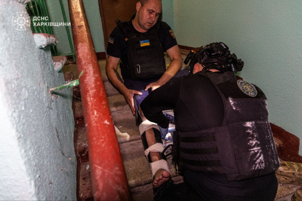 Вночі під масовантим ударом ворога знову опинилася Харківщина, є постраждалі, серед них — троє рятувальників5