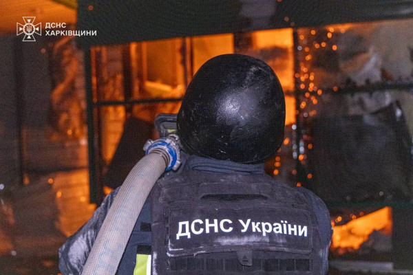 Вночі під масовантим ударом ворога знову опинилася Харківщина, є постраждалі, серед них — троє рятувальників2