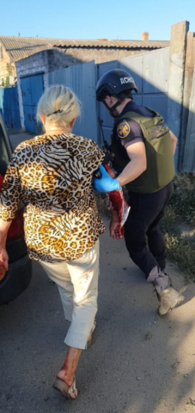 Вночі ворог знову атакував два райони Дніпропетровщини: постраждали двоє людей, зруйновано інфраструктуру4