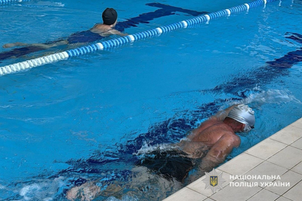 Вода лікує: у Кривому Розі поранені поліцейські проходять реабілітацію у басейні4