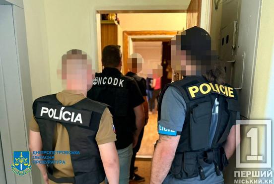 Змусив повірити в те, що в будівлі вибухівка: мешканця Дніпропетровщини затримано за неправдиве мінування закордонних закладів4