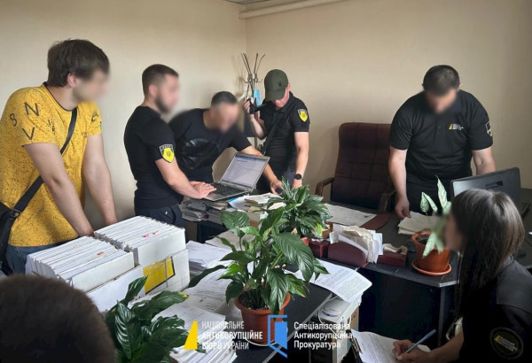 3 тисячі доларів за виправдання: суддю з Дніпропетровщини викрили на хабарі0