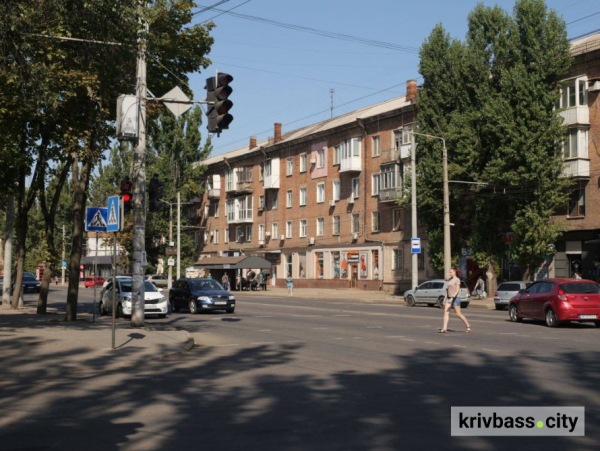 Безпека на дорогах під час блекаутів: у Кривому Розі світлофори працюватимуть без перебоїв1