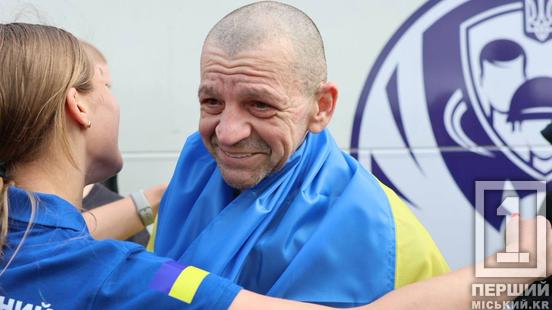 Нарешті вдома: у День Незалежності на батьківщину повернули 146 полонених українців1