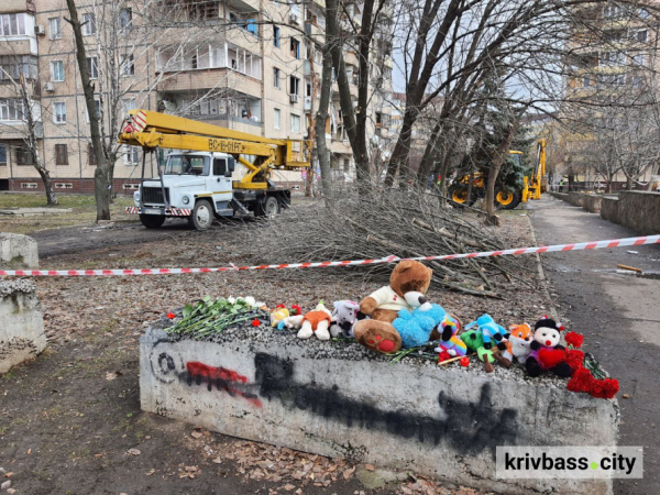 Один з найскладніших проєктів: у Кривому Розі на Східному-1 відновлюють дев'ятиповерхівку після російського обстрілу5
