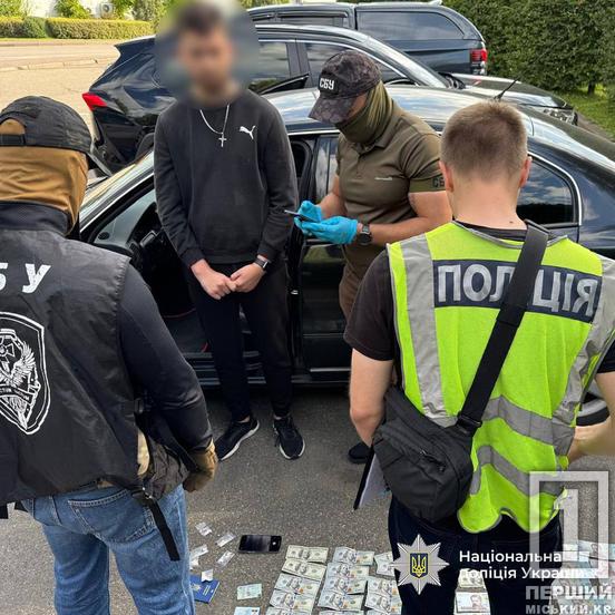 Пів мільйона «зелених» за місяць: у Дніпрі, Києві та Одесі ділки розвозили кокаїн «VIPам» під час комендантської години1