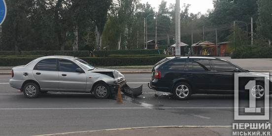 Секунди дистанції вирішили все : на проспекті Металургів Lanos вїхав у Skoda1