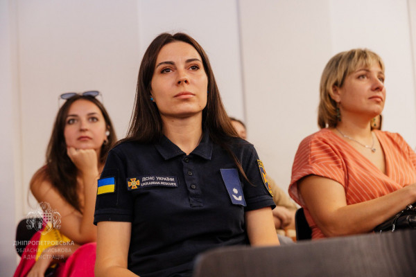 Слова, що єднають: у Дніпрі говорили про безбар’єрні комунікації11