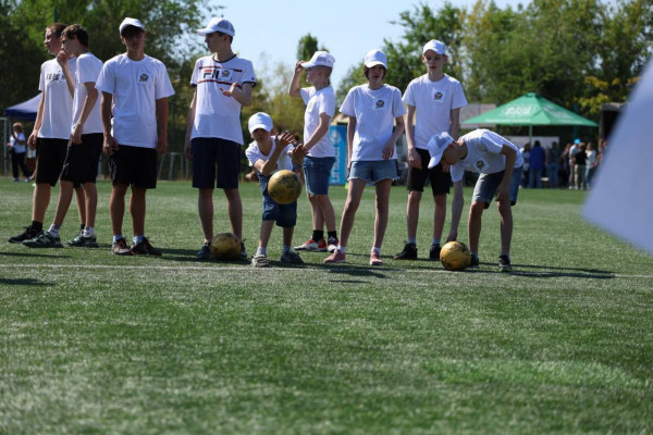 Спорт єднає всіх. У Кривому Розі відбулися перші спортивні ігри для вихованців дитячих будинків сімейного типу, прийомних, опікунських родин та Центру соціально-психологічної реабілітації4