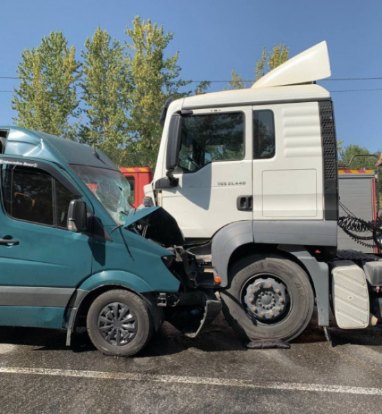 Стало відомо щодо стану постраждалих у ДТП з маршруткою Дніпро-Одеса0