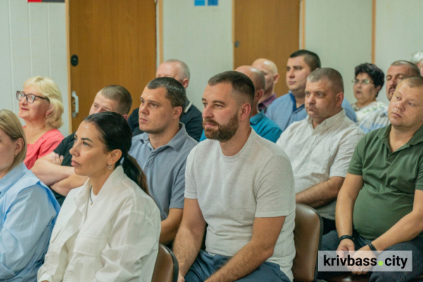 У Кривому Розі напередодні професійного свята шахтарі Метінвесту отримали відзнаки4