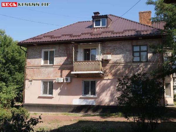В будинку по вул. Артилеристів в Кривому Розі відновлено дах